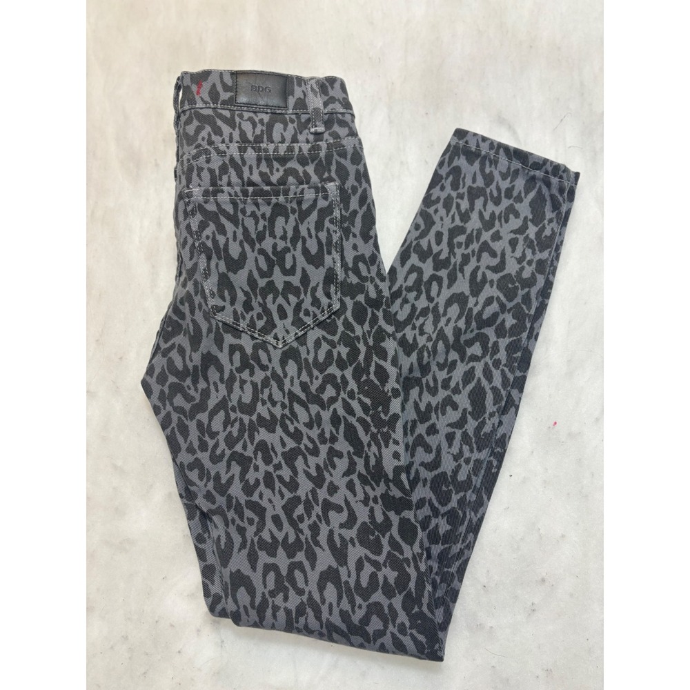 BDG Leopard Print Skinny Jeans Women Size 25W 30L Gray Black Denim